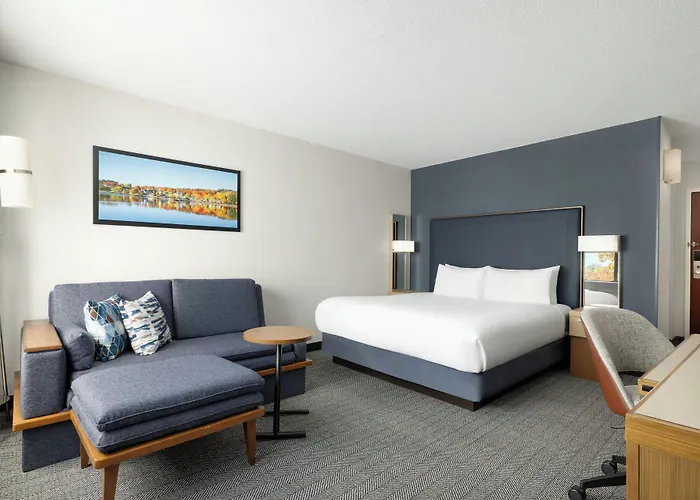 Courtyard By Marriott Concord