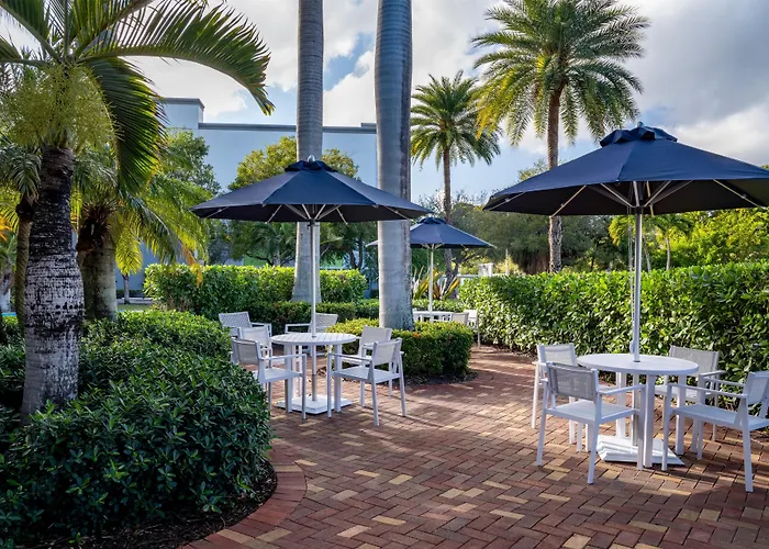 Hyatt Place Fort Lauderdale Cruise Port & Convention Center - Newly Renovated
