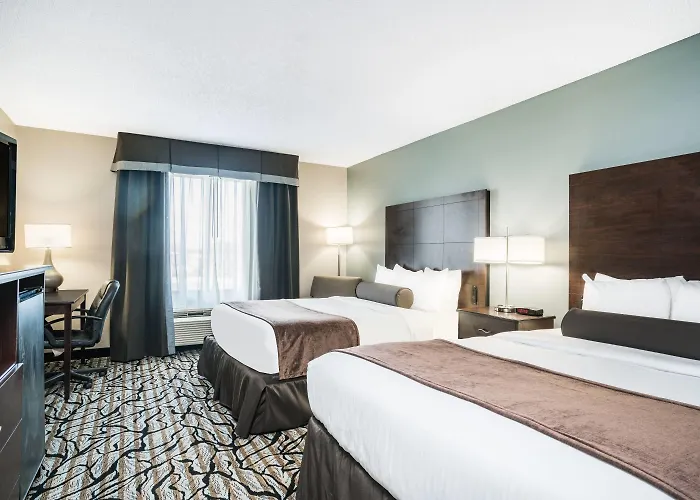 Days Inn & Suites By Wyndham Wausau
