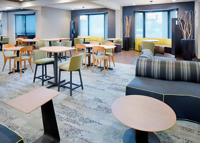 Courtyard By Marriott Richmond Airport