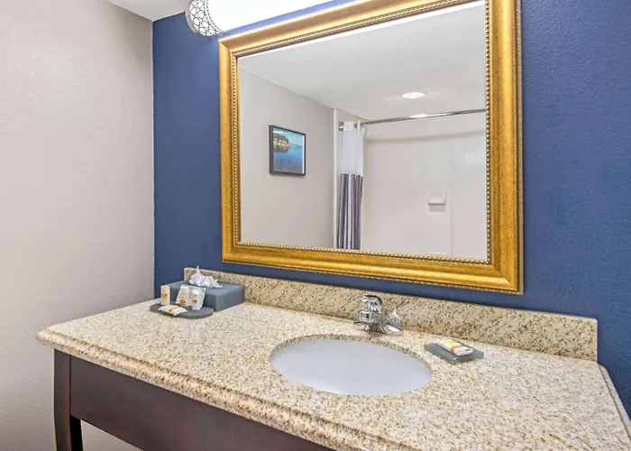 La Quinta By Wyndham Denison - North Lake Texoma