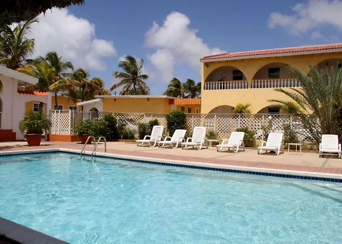Coconut Inn Palm Beach