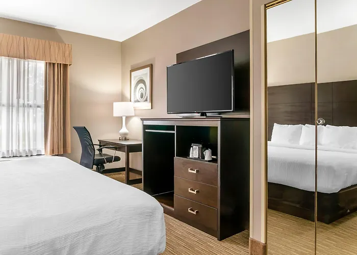 Quality Inn & Suites Monroe