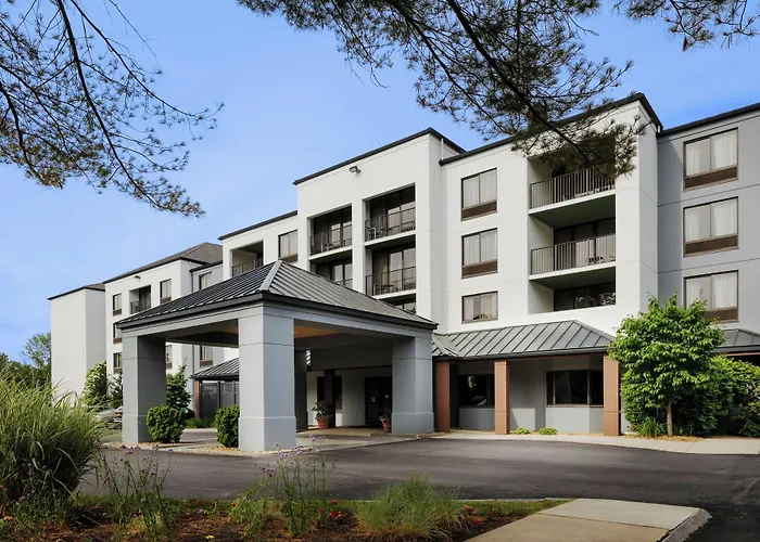 Courtyard By Marriott Portsmouth Hotel