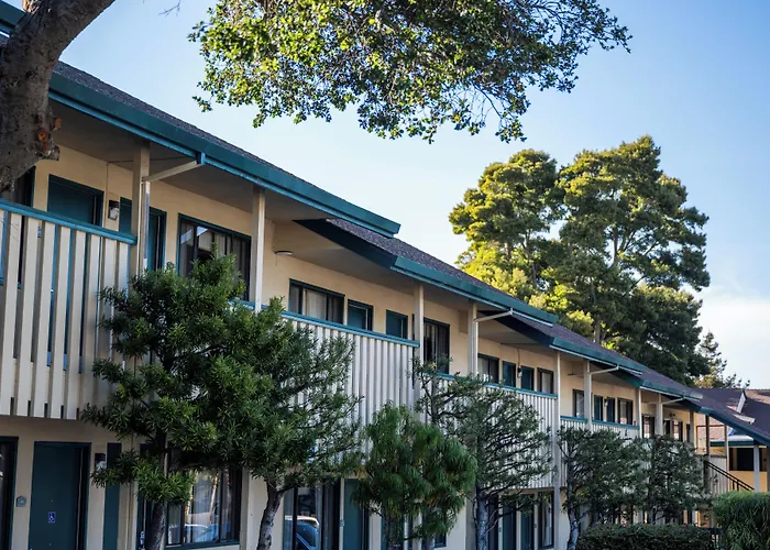 Scottish Fairway Inn