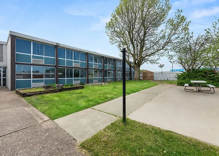 Suburban Studios Fairborn - Dayton