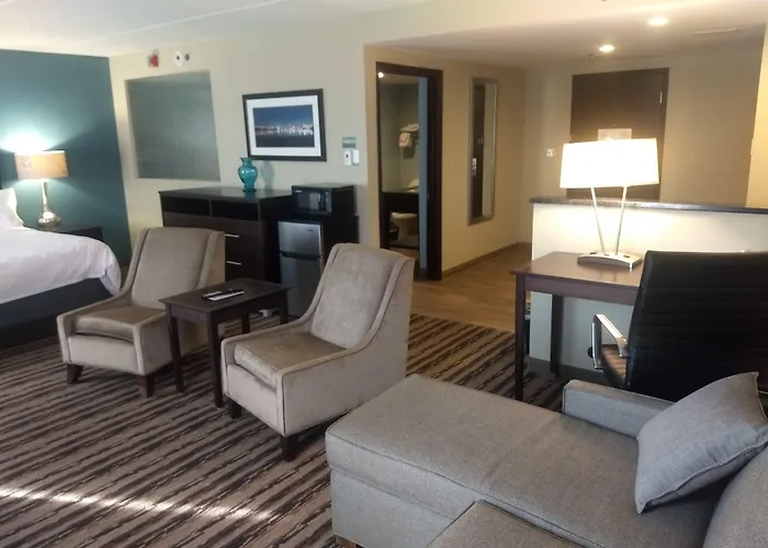 Holiday Inn Harrisburg East By Ihg