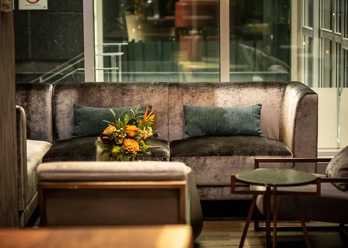 Holiday Inn Toronto Downtown Centre By Ihg