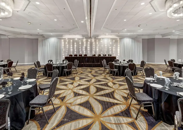 Doubletree By Hilton Wichita Airport