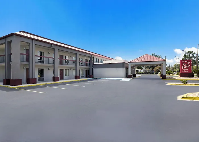 Red Roof Inn & Suites Statesboro - University