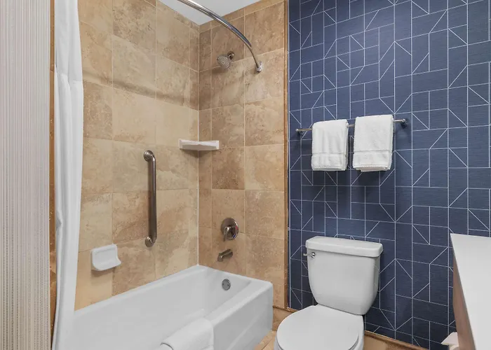 Spark By Hilton Bakersfield Central
