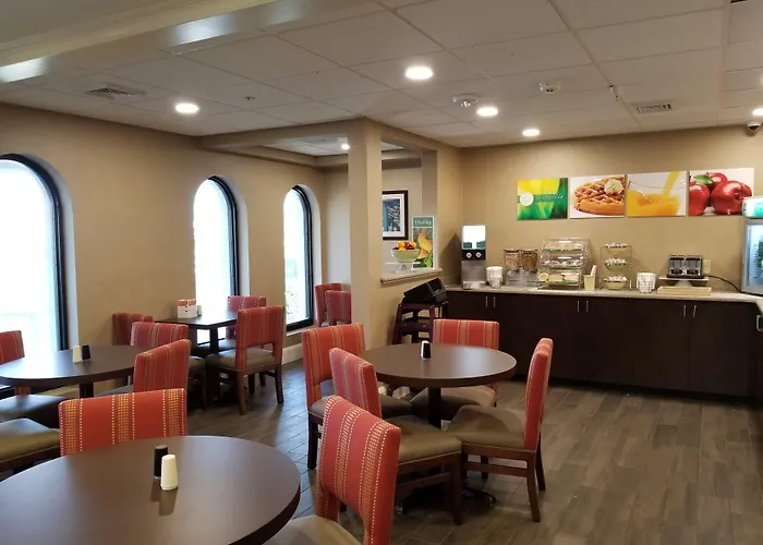 Quality Inn & Suites Oceanblock