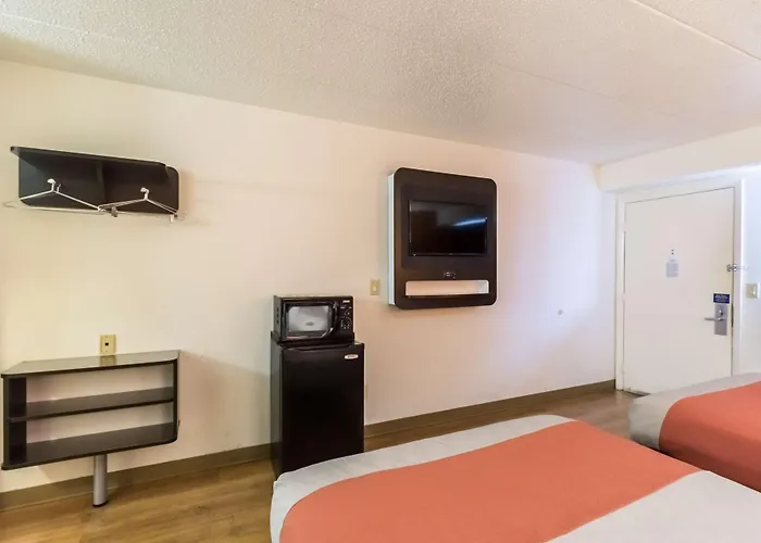 Motel 6-Crawfordsville, In