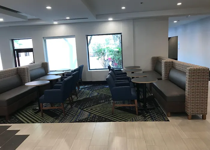 Holiday Inn Express Naperville By Ihg