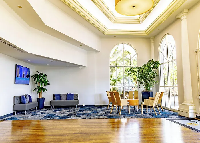 La Quinta By Wyndham Sarasota Downtown