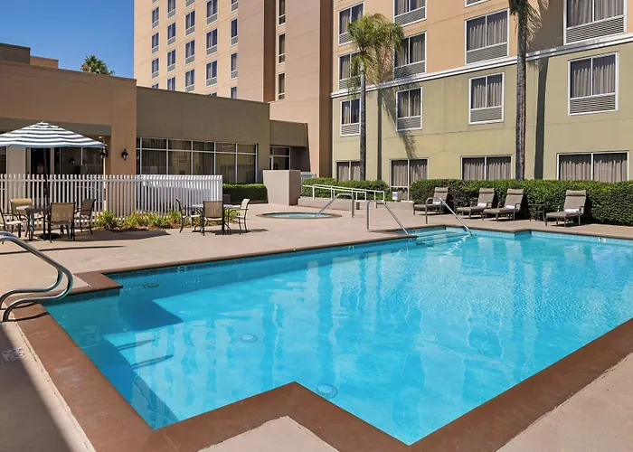 Courtyard By Marriott Baldwin Park Hotel