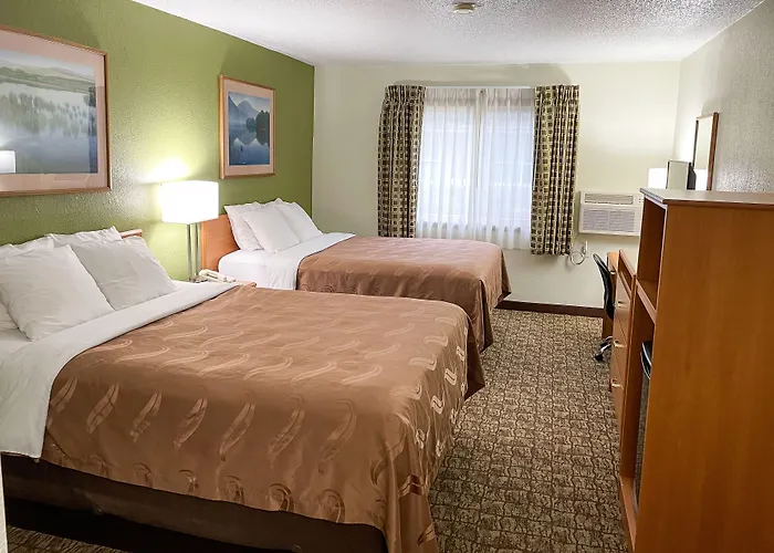 Hudson Inn & Suites
