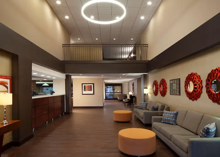 Hampton Inn Charleston-Southridge