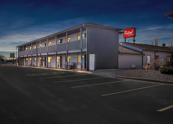 Red Roof Inn & Suites Tomah