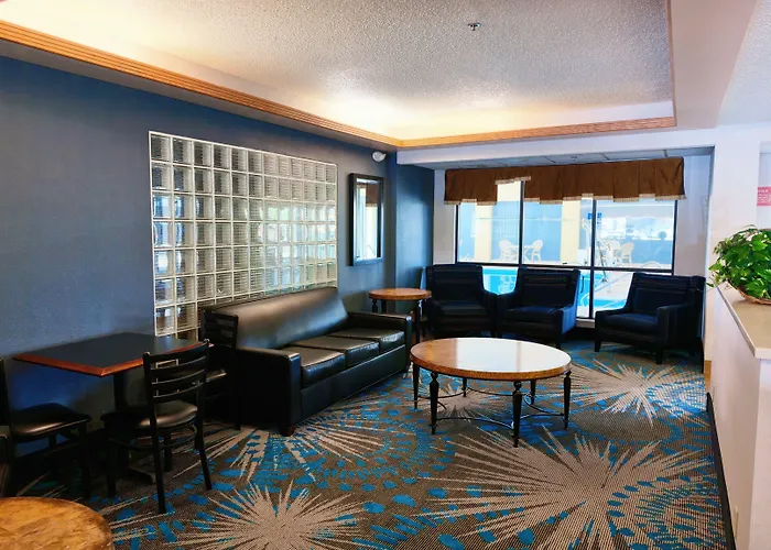 Days Inn By Wyndham Fargo - West Acres