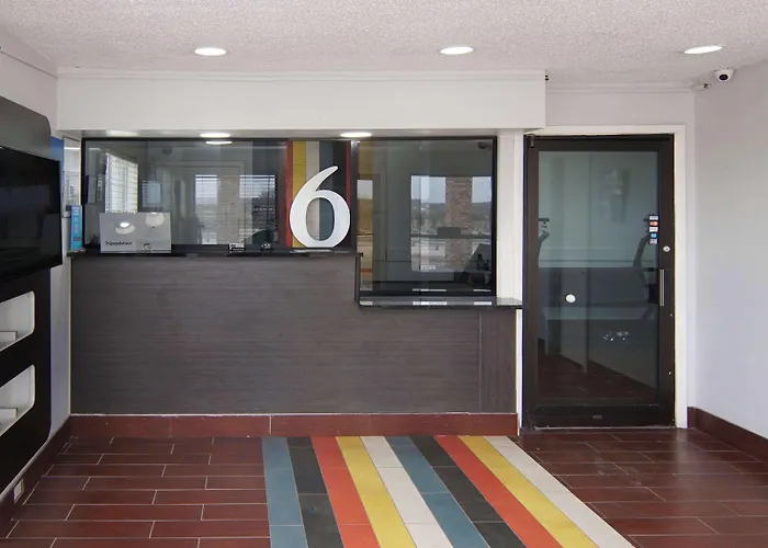 Motel 6-Red Oak, Tx - Dallas