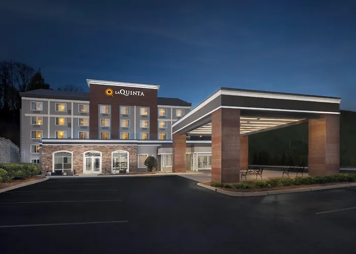 La Quinta Inn & Suites By Wyndham Downtown Asheville