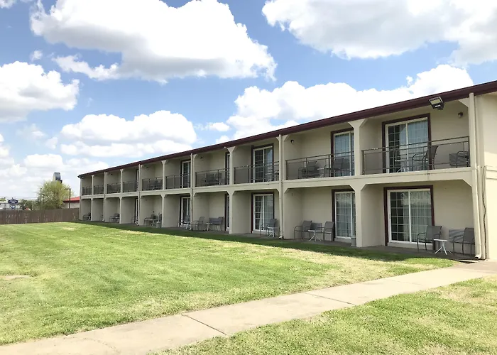 Days Inn By Wyndham Joplin