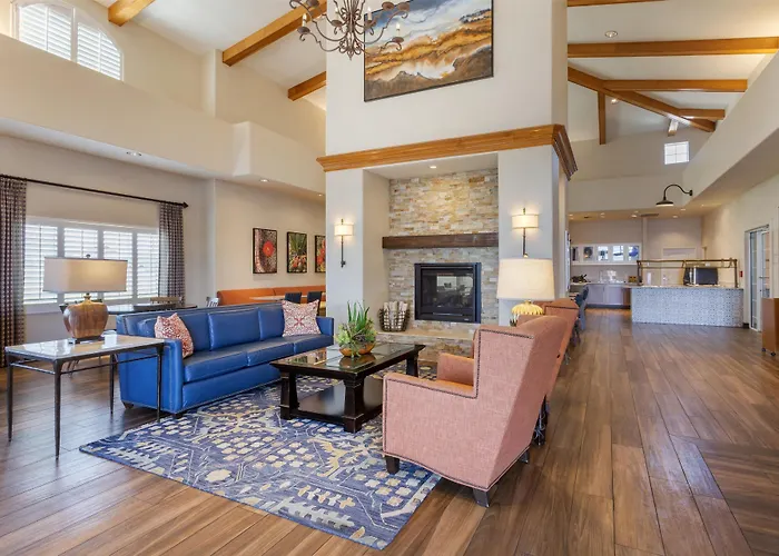 Best Western Plus A Wayfarer'S Inn & Suites