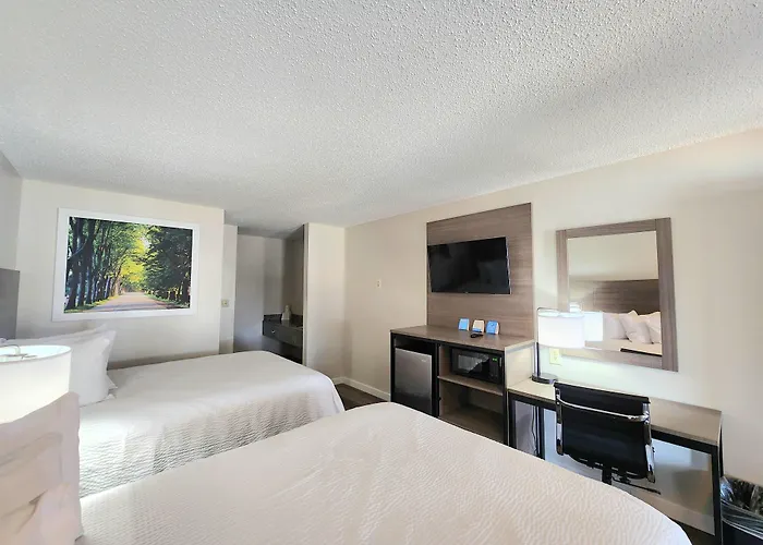 Days Inn By Wyndham San Marcos