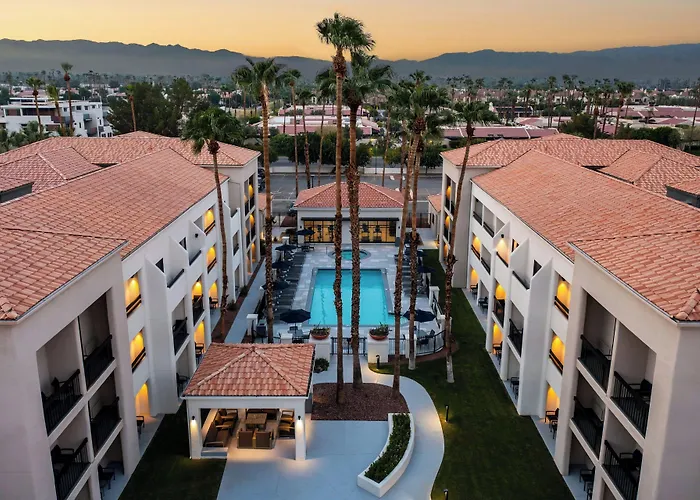 Courtyard By Marriott Palm Springs