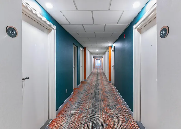 Comfort Suites