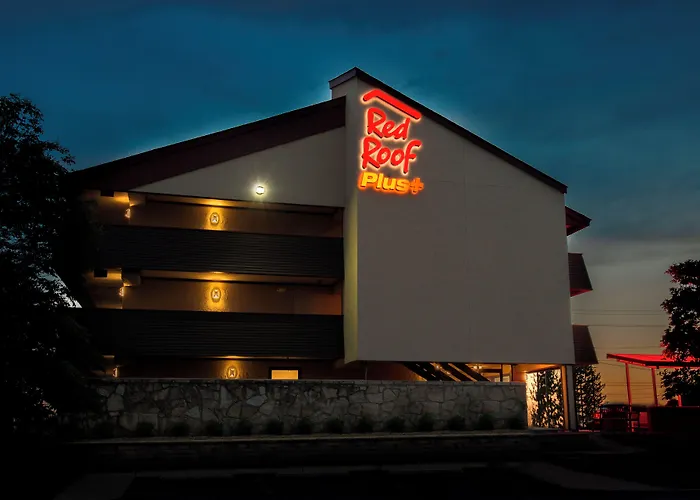 Red Roof Inn Plus+ Chicago - Naperville