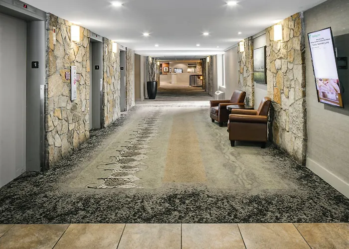 Holiday Inn Hotel & Suites Des Moines-Northwest By Ihg