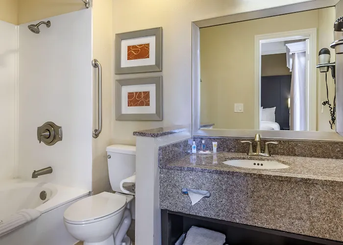 Comfort Inn & Suites Huntington Beach