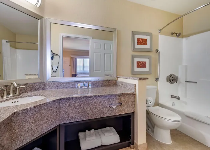Comfort Inn & Suites Huntington Beach