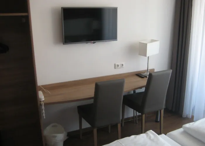 Hotel S16
