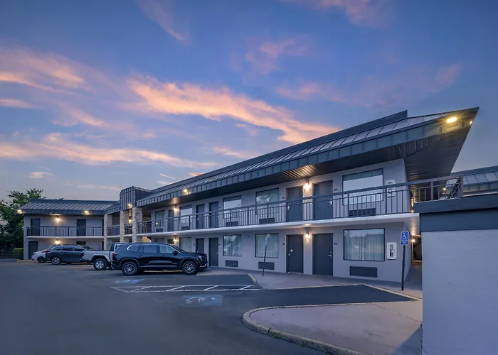 Best Western Center Inn