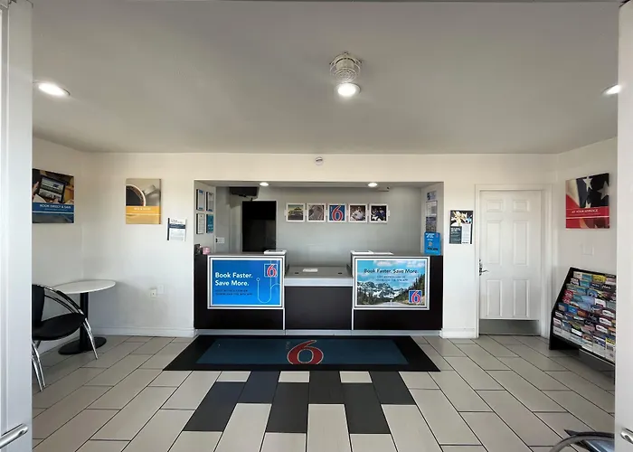 Motel 6-Visalia, CA