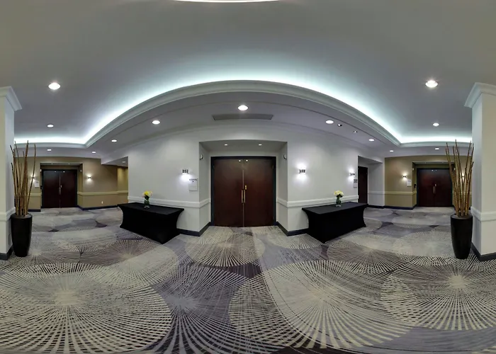 Courtyard By Marriott Toronto Downtown