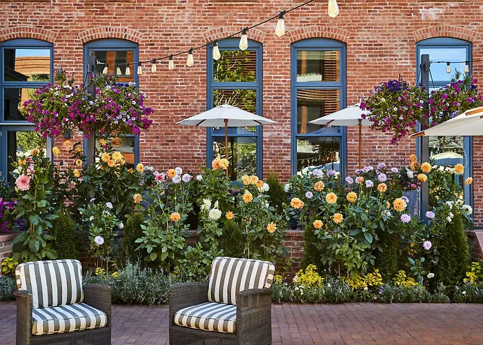 Hotel Jerome, An Auberge Resort
