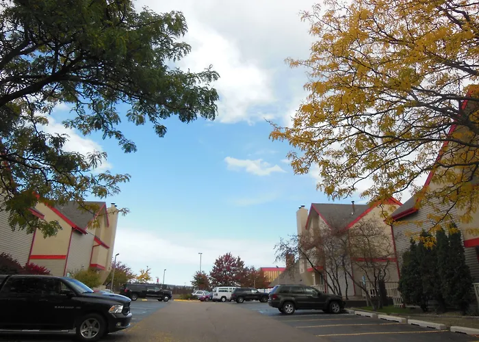 Birch Hill Suites Grand Rapids