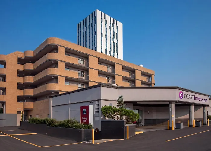 Coast Calgary University Area Hotel By Apa