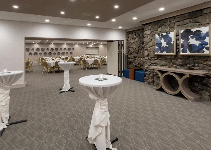 Holiday Inn Marquette By Ihg