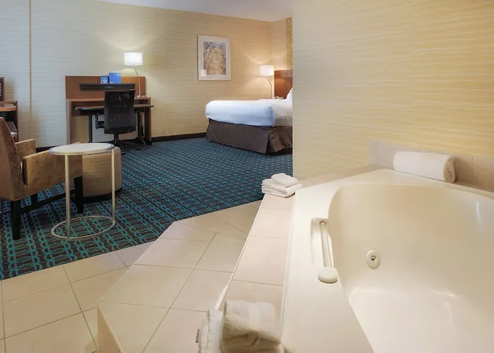 Fairfield Inn & Suites By Marriott Belleville