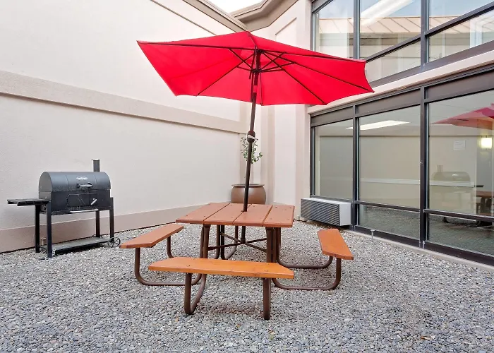 Ramada By Wyndham Provo