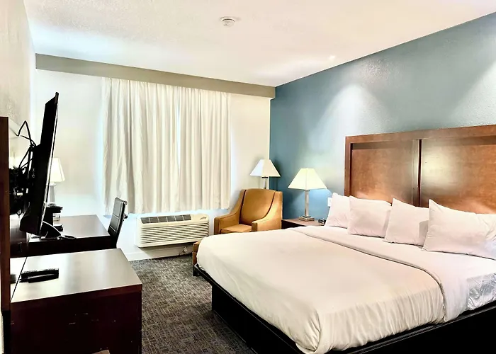 Baymont By Wyndham Richmond I-70