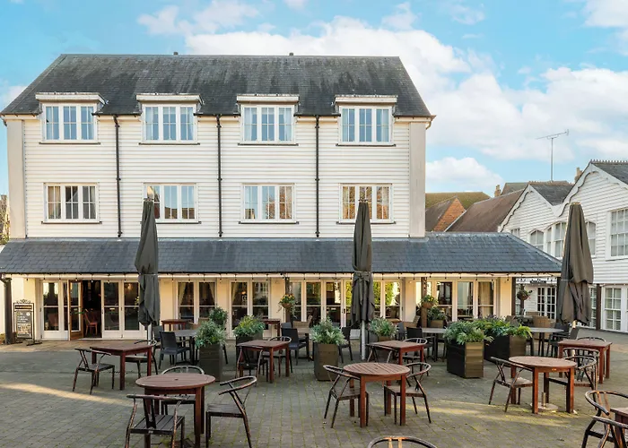 The White Horse Hotel, Romsey, Hampshire - The Coaching Inn Group