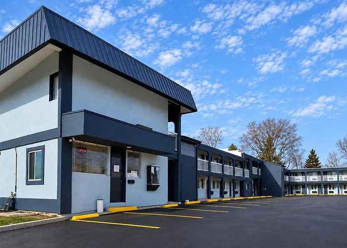 Richmond Inn And Suites