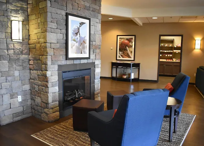 Comfort Inn & Suites Near Lake Guntersville
