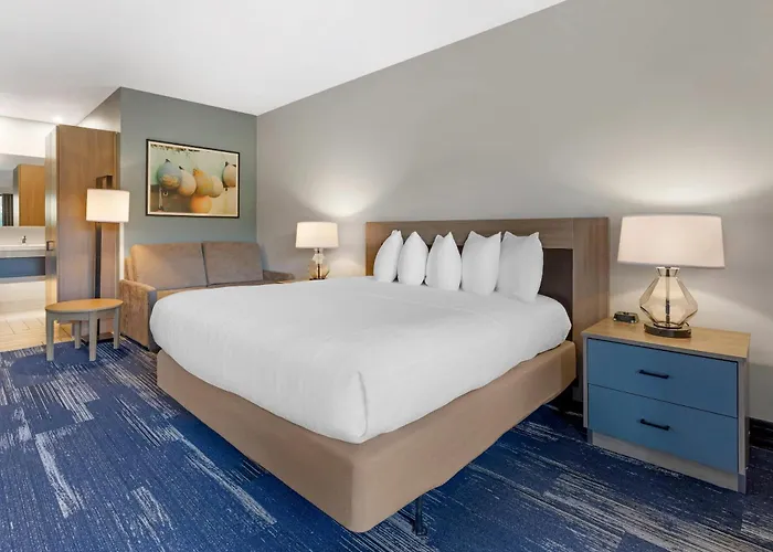 Edgewater Inn And Suites, An Ascend Collection Hotel